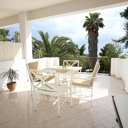 Maison La Apartment