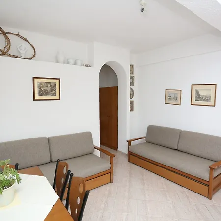 Maison La Apartment