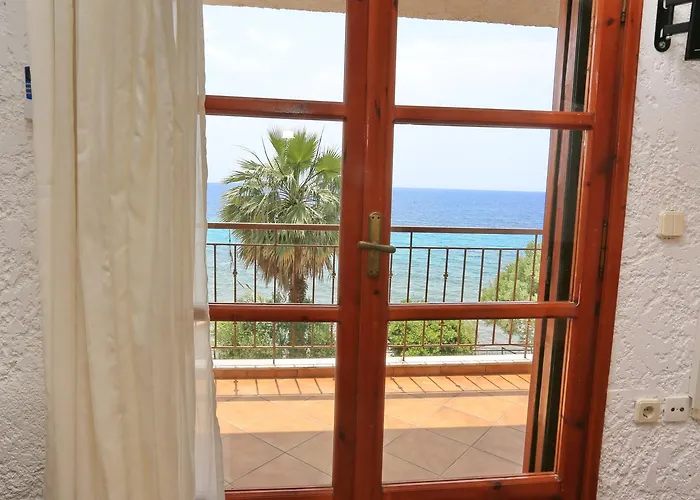 Maison La Daire Aya Paraskevi