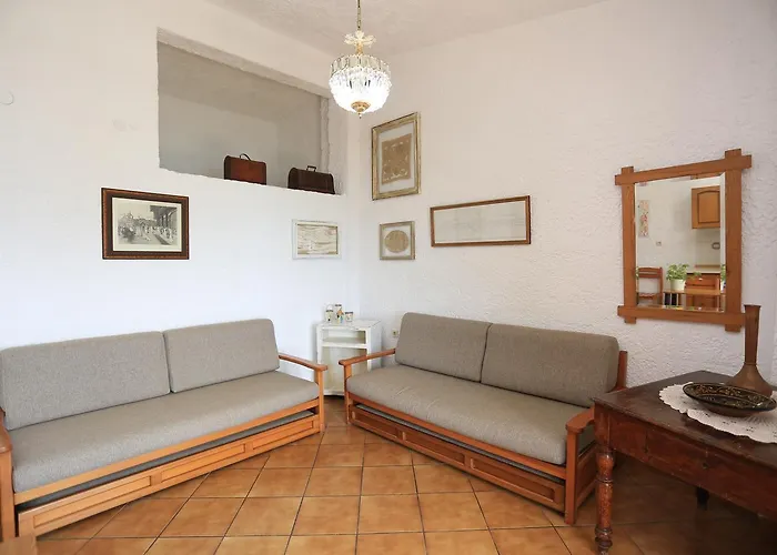 Maison La * Aya Paraskevi